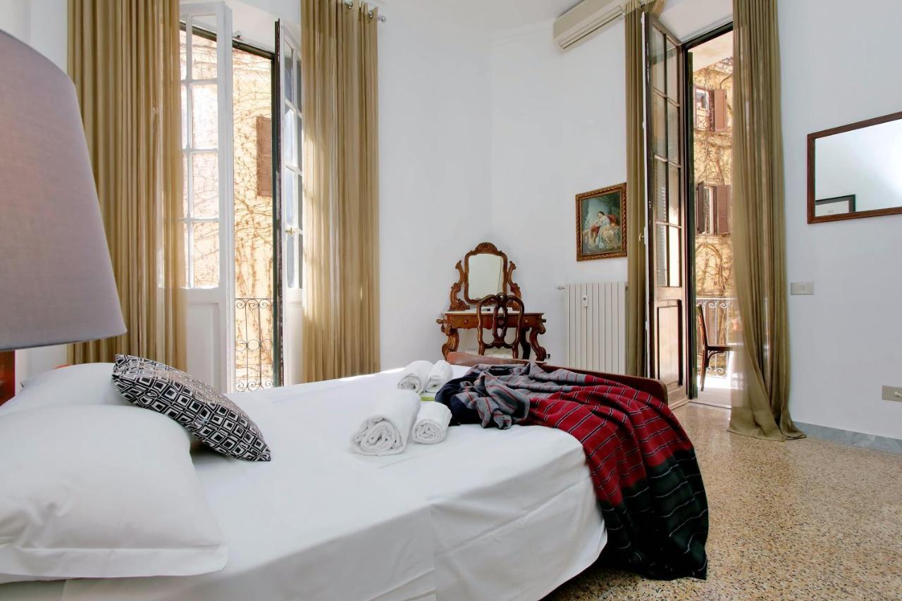 4Bnb - Tiberina Spacious Apartment โรม ภายนอก รูปภาพ